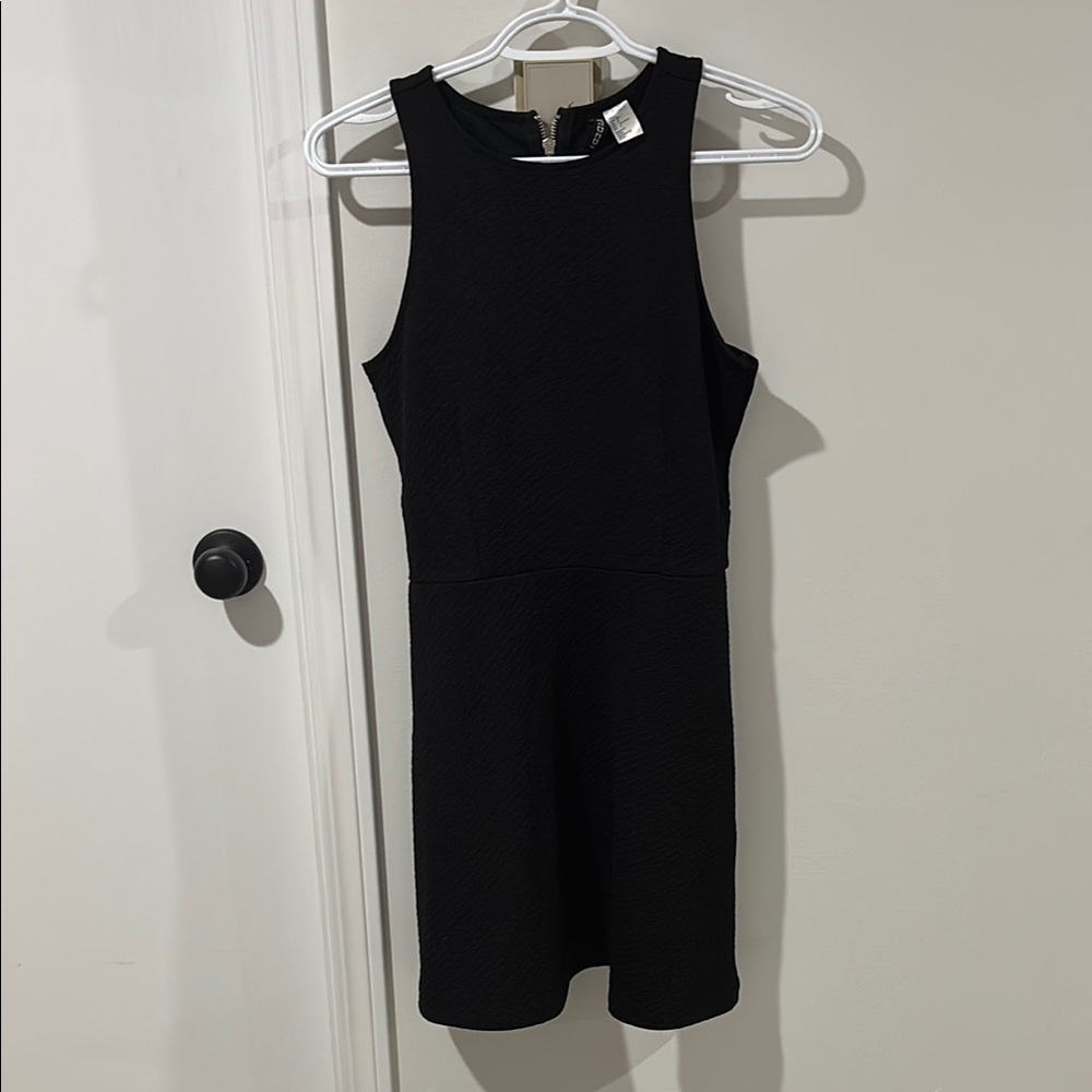 Elegant Black Sleeveless Dress